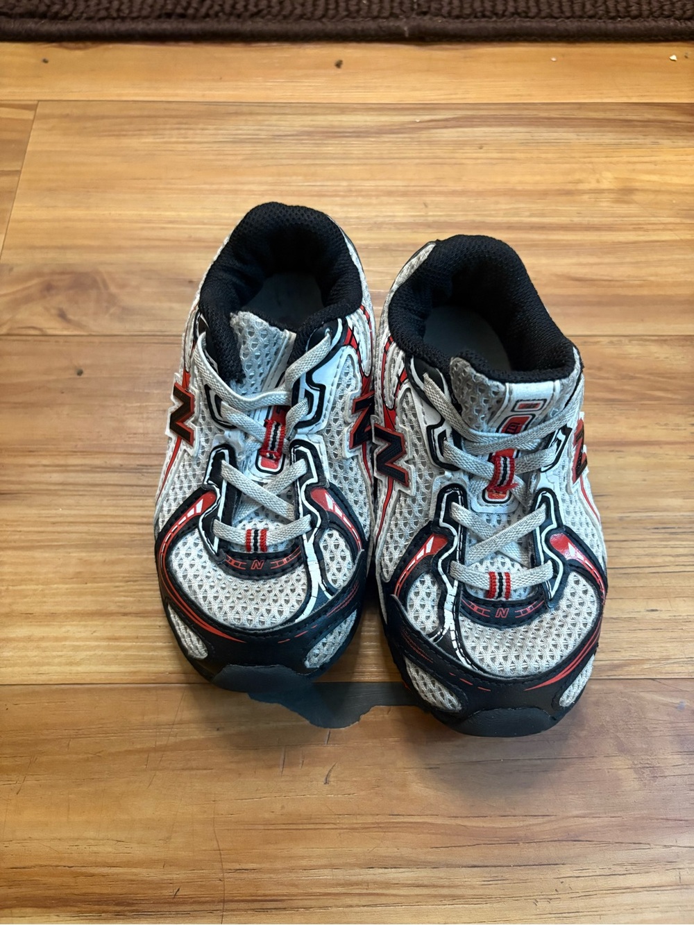 Toddler New Balance 740 sz 9C